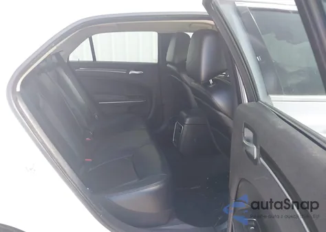 2015 Chrysler 300 Limited z USA, uszkodzony, nr VIN 2C3CCAAGXFH756367